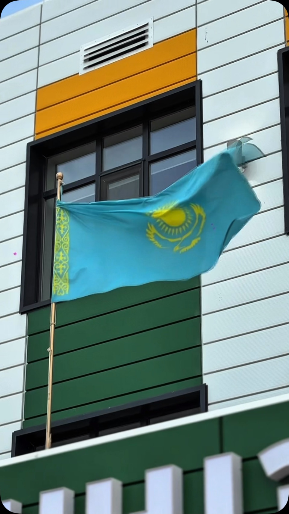 ОҚУ-АҒАРТУ МИНИСТРІ ЖАЙЛЫ МЕКТЕБІМІЗБЕН ТАНЫСТЫ ҒЫЛЫМҒА ҚҰМАР БАЛАЛАР. ЗАМАНАУИ ИНФРАҚҰРЫЛЫМЫ…