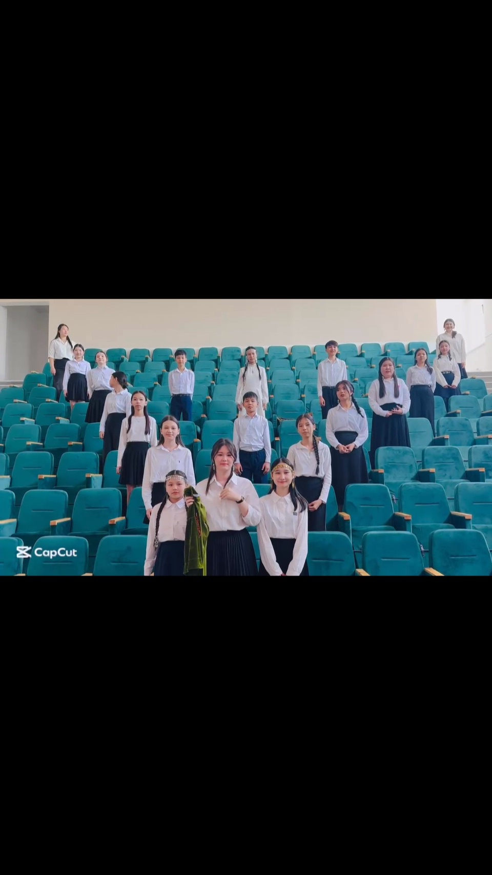 БІЗ ҰЛТТЫҚ КИІМДІ ҰЛЫҚТАЙМЫЗ! 🇰🇿✨ Бүгін Жайлы мектепте қазақтың ұлттық…