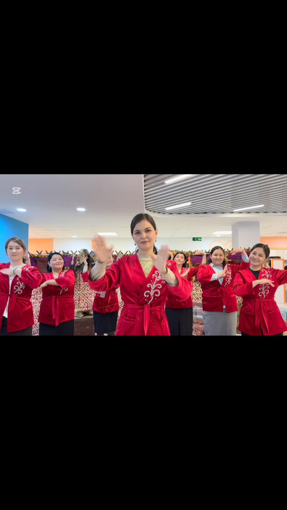 ҰЛТТЫҚ КИІМ – ҰЛТТЫҚ ҚҰНДЫЛЫҚ! 🇰🇿✨ Бүгін Жайлы мектепте ерекше…