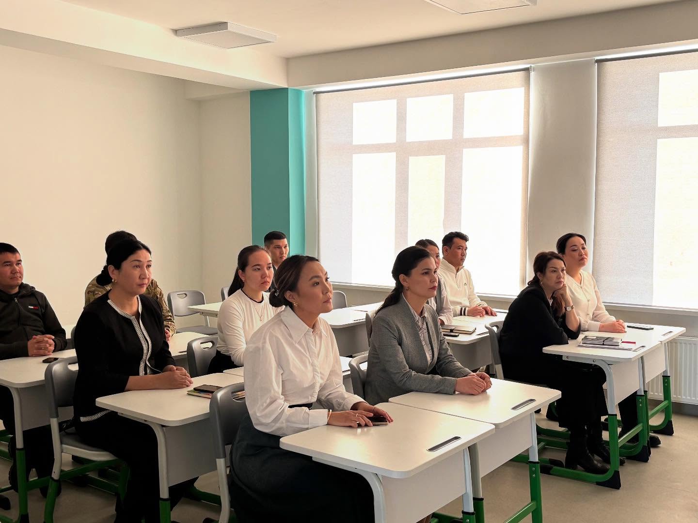 👩🏻‍🏫«USTAZ» фильмі 🏫Ұстаз – қай заманда да қадірлі, қасиетті тұлға.…