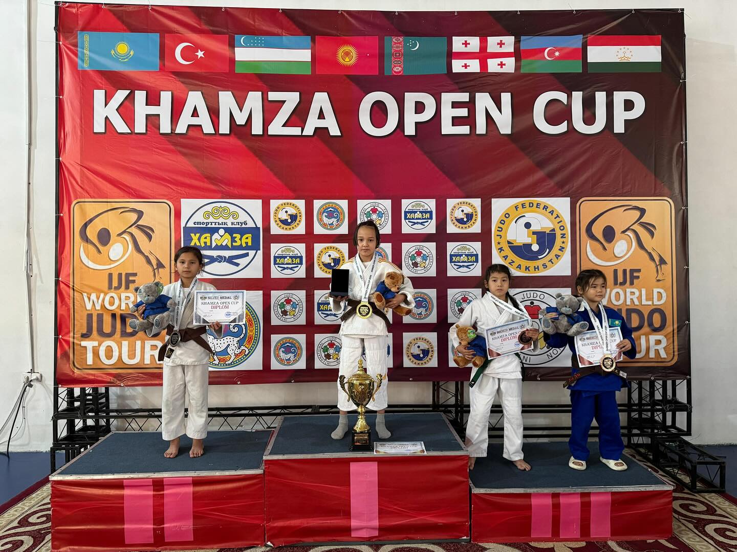 💐💐💐ҚҰТТЫҚТАЙМЫЗ, ІНЖУ💐💐💐 🔰Біздің мақтанышымыз, 6 «В» сынып оқушысы Кириллқызы Інжу…