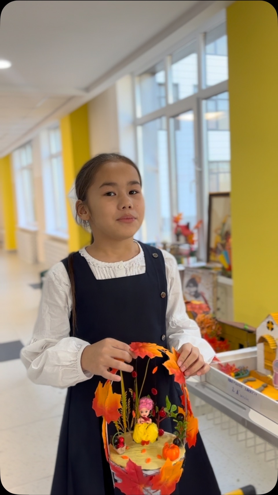 🌟 “Күз Мозаикасы: Табиғаттың Сиқырлы Түстері” көрмесі 🍂 Жайлы мектепте…