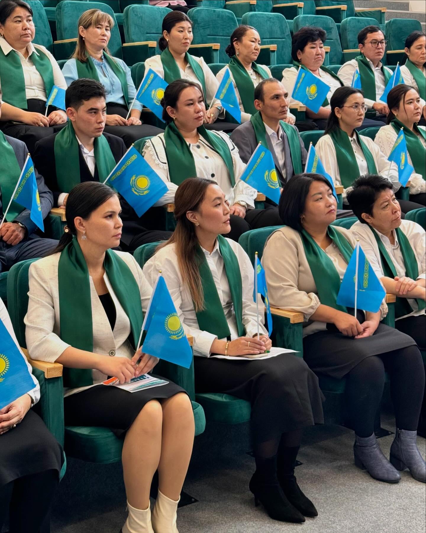 ♻️ТОП ҚҰРУ ЖӘНЕ ЦИФРЛЫҚ САУАТТЫЛЫҚ БОЙЫНША ПЕДАГОГТЕРДІҢ КӘСІБИ ДАҒДЫЛАРЫН ДАМЫТУ♻️…